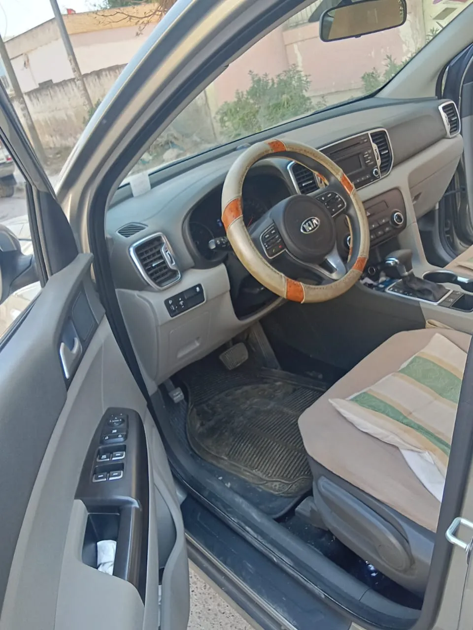 A vendre Kia Sportage presque neuf (33000 Km)
