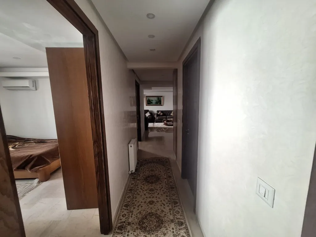 Appartement S+2 haut standing à vendre à Mourouj 6 – Résidence sécurisée avec ascenseur et parking