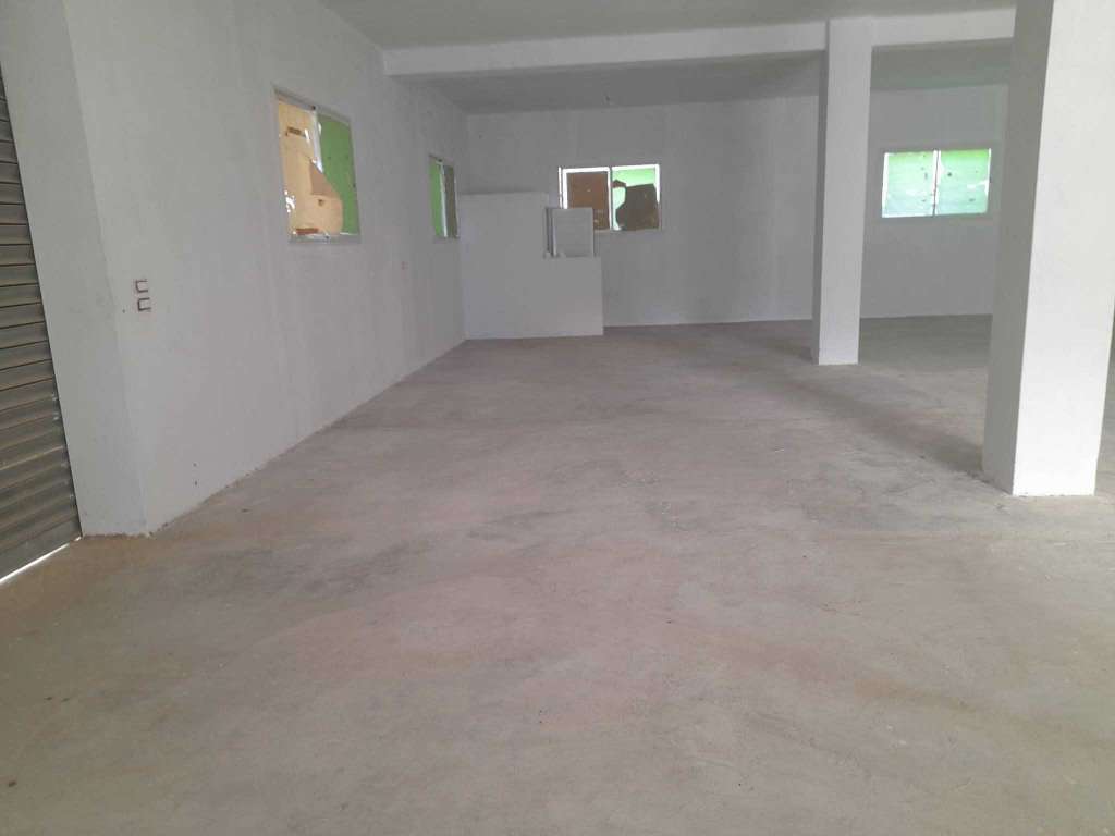 ✨ À LOUER : LOCAL POLYVALENT 700 M² - AKOUDA ✨