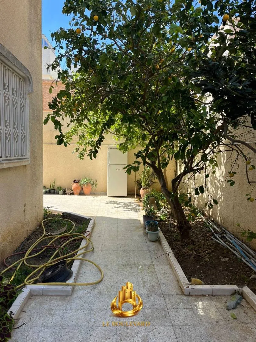 A vendre villa S+4 à Néapolis , Nabeul 