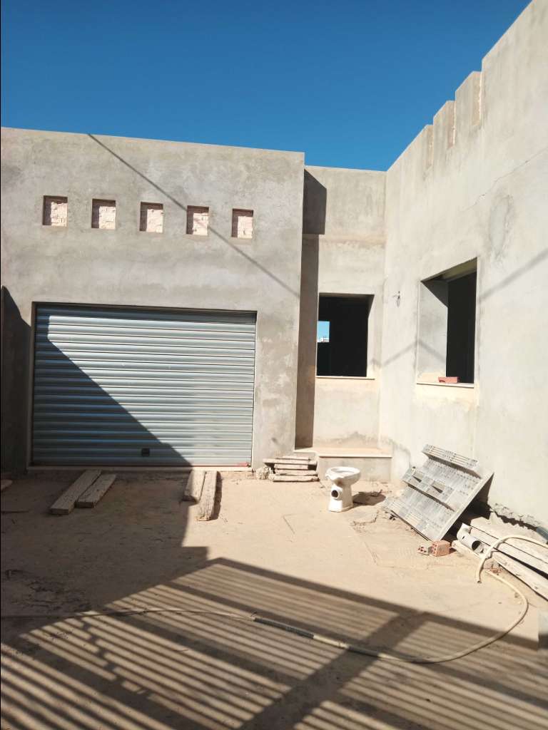 1 villa non achevée 