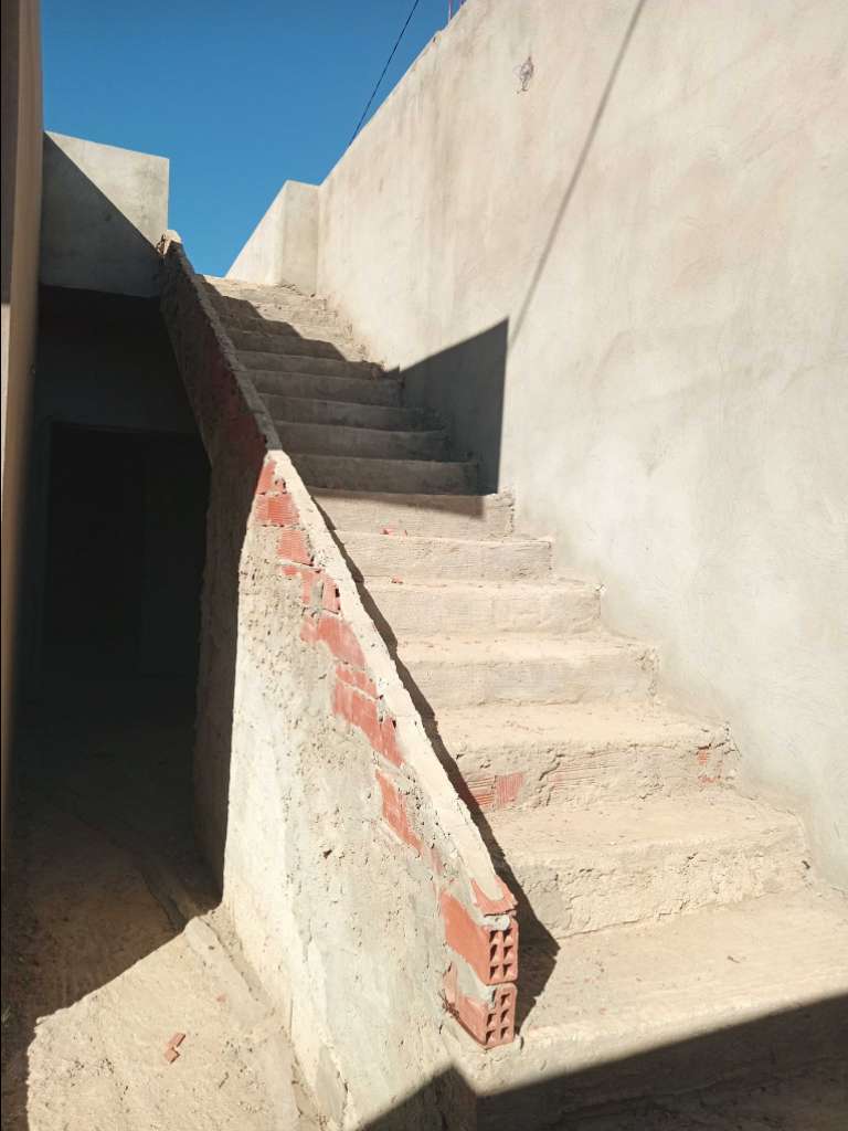 1 villa non achevée 