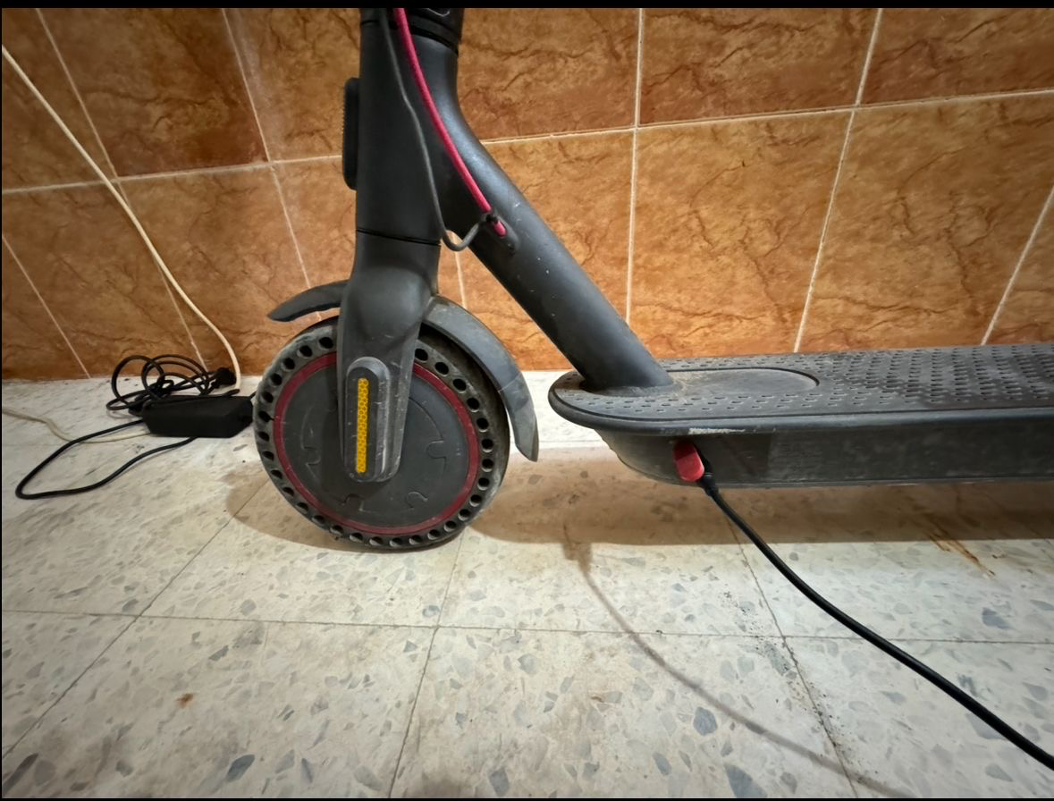 🚨 À VENDRE – Trottinette électrique Xiaomi Pro 🚨