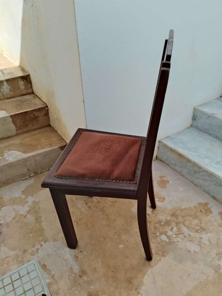 Chaise en vrai bois 
