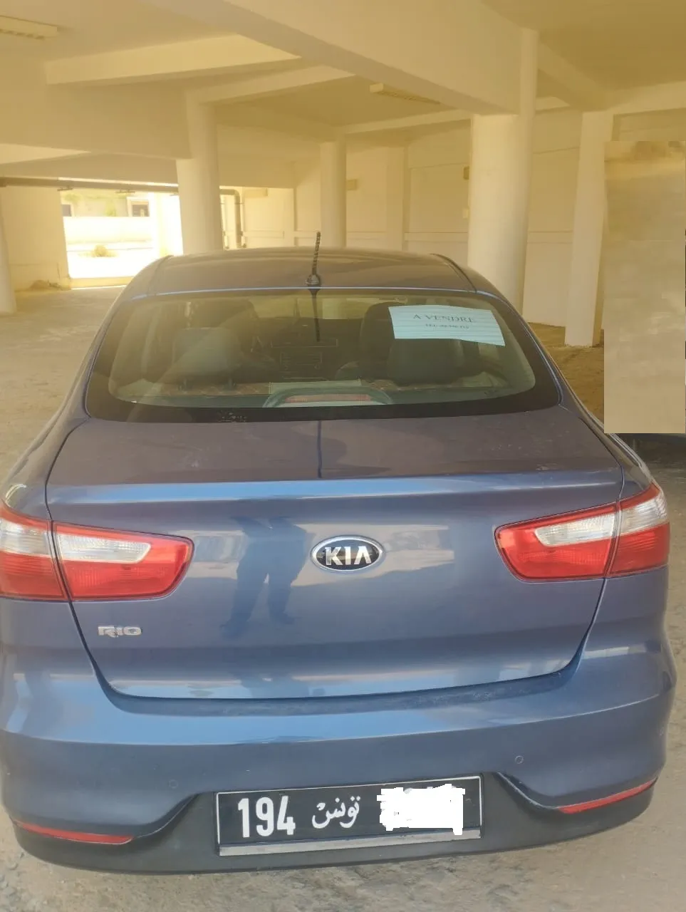 KIA rio sedan très bon état