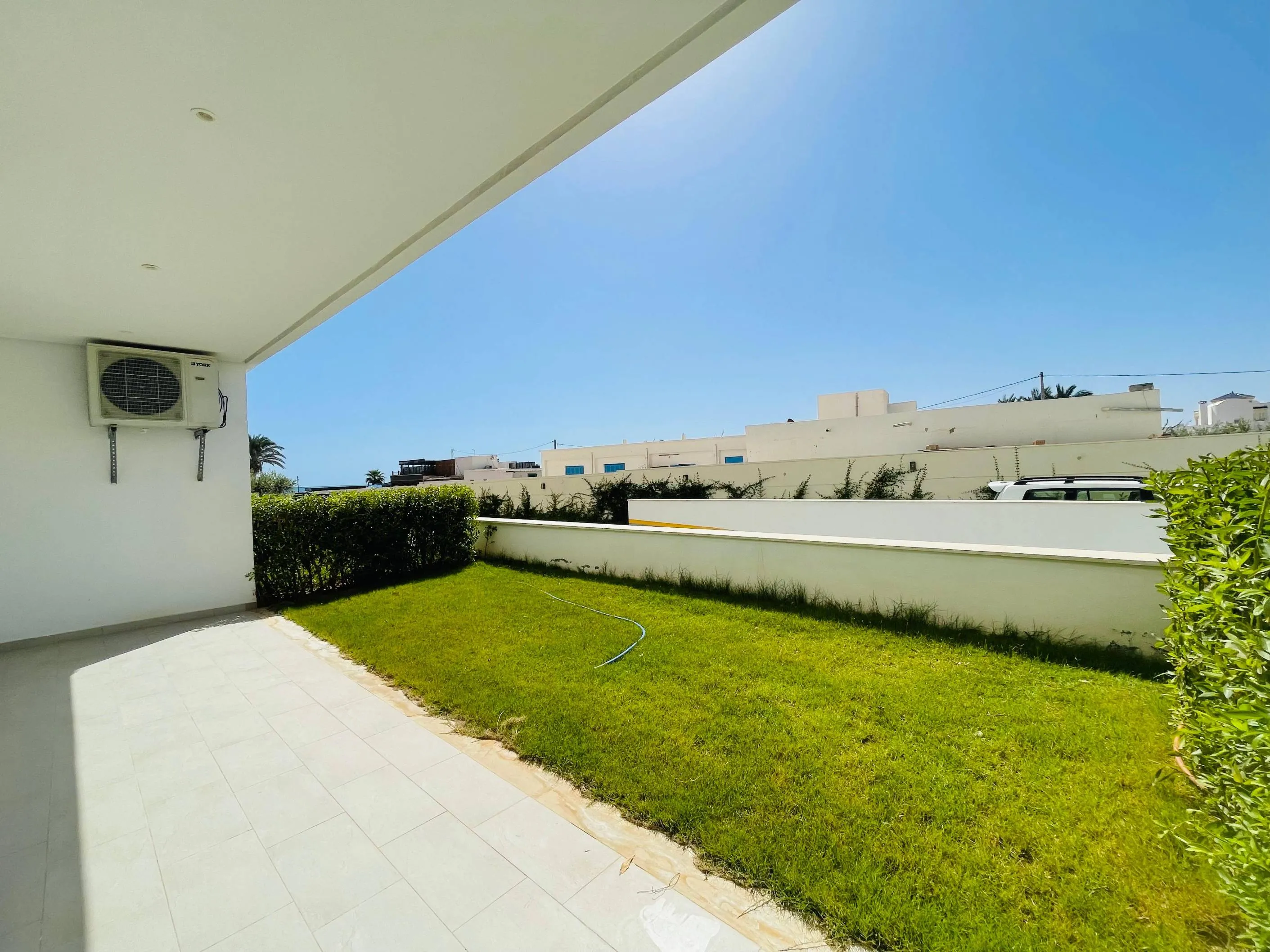 Appartement s+2 avec jardin 
