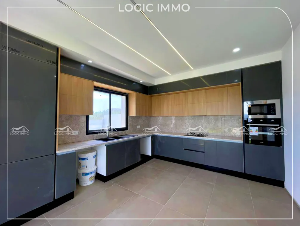 Villa S+3 à vendre – Hammamet Sud, Monchar