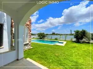 Villa S+3 à vendre – Hammamet Sud, Monchar