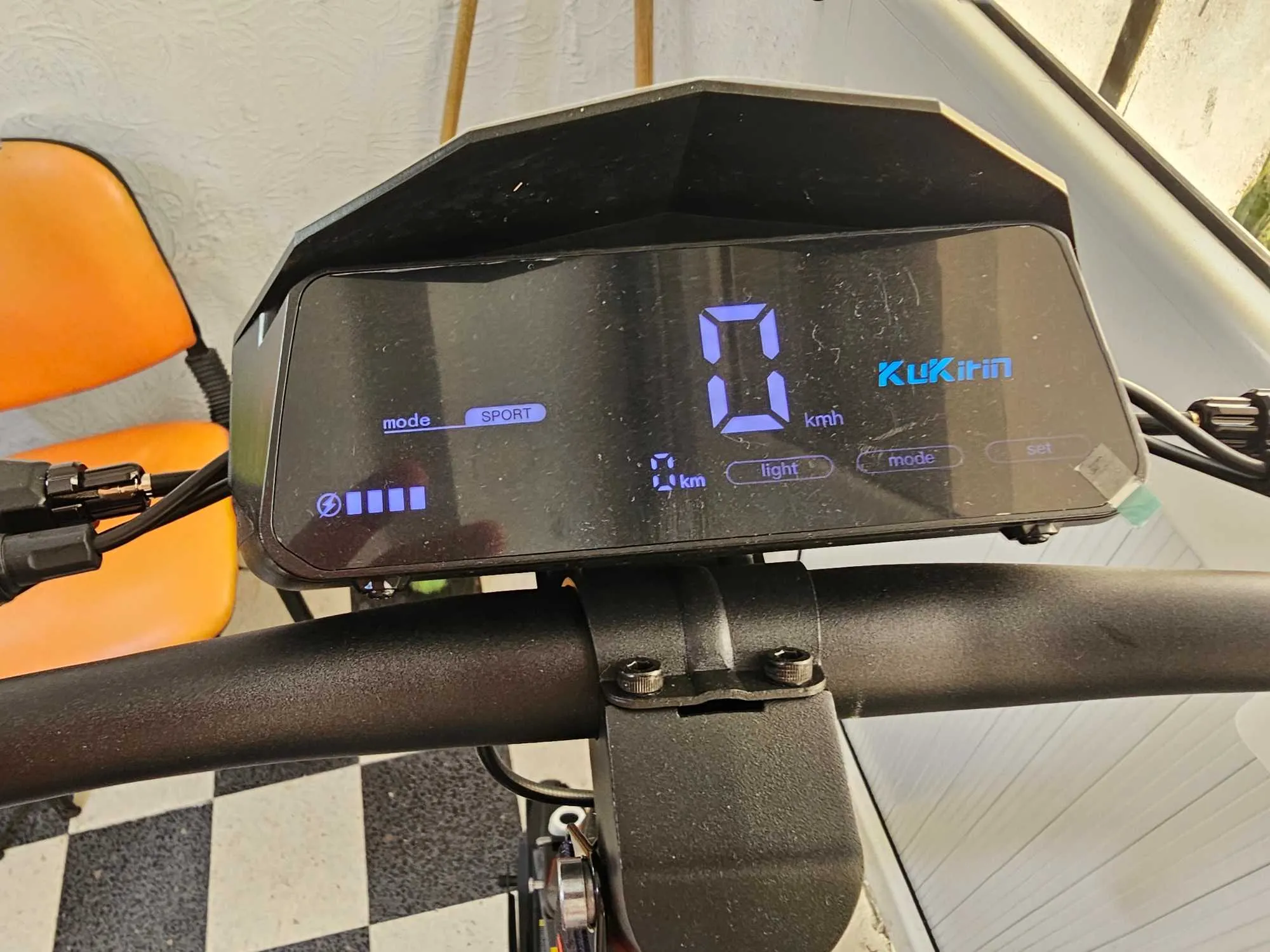 Trentinette électrique kukirin G2 2026 neuf 0km vient de l'étranger