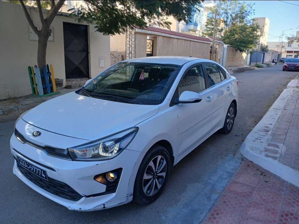 KIA RIO Berline ESSENCE Tel 40884251 