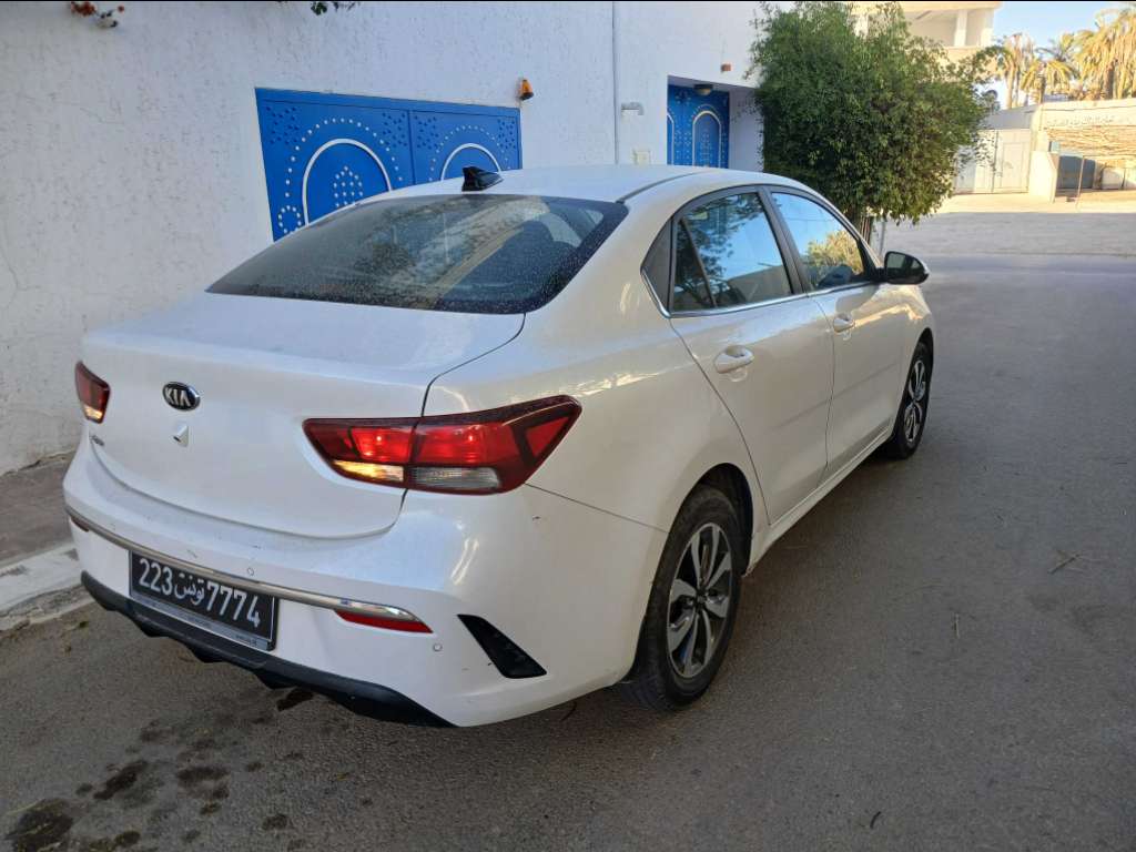 KIA RIO Berline ESSENCE Tel 40884251 