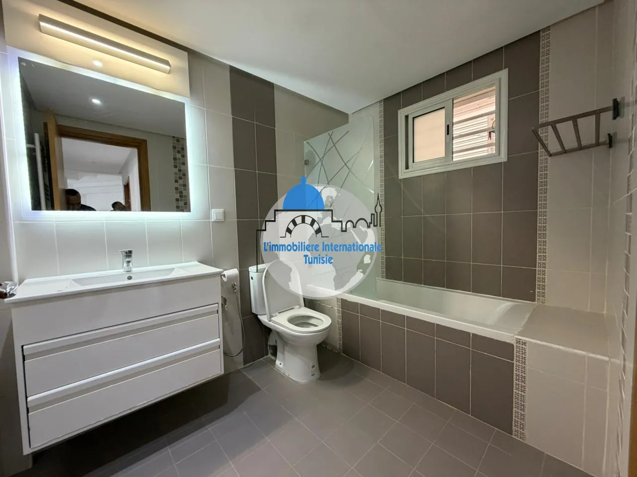 Appartement S+2 au RDC à louer -à Cité Riadh