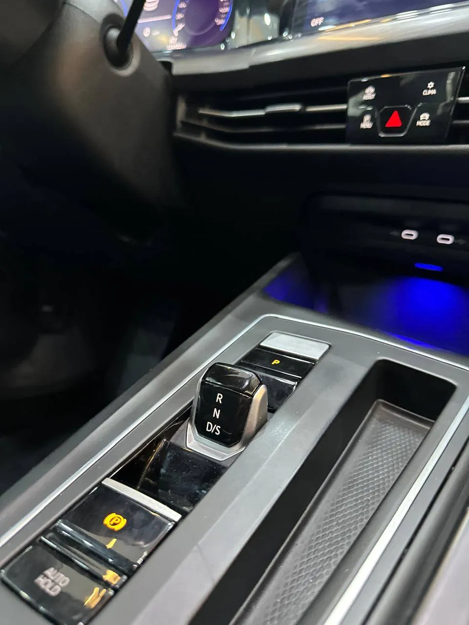 GOLF 8 