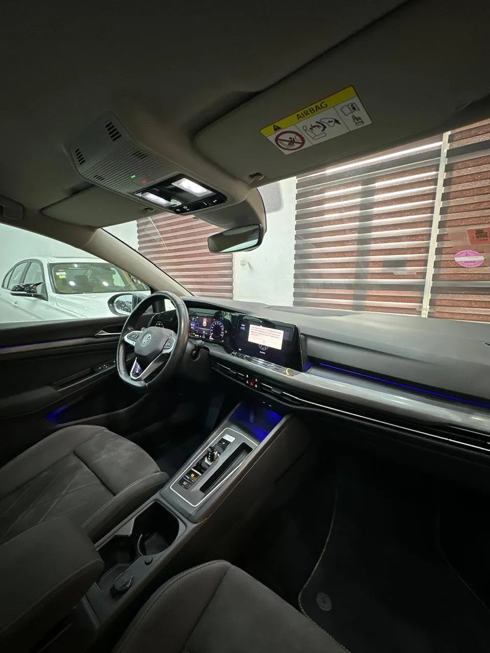 GOLF 8 