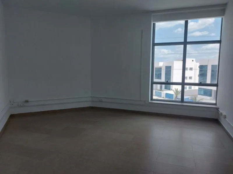 Bureau 180 m² à El Mghira