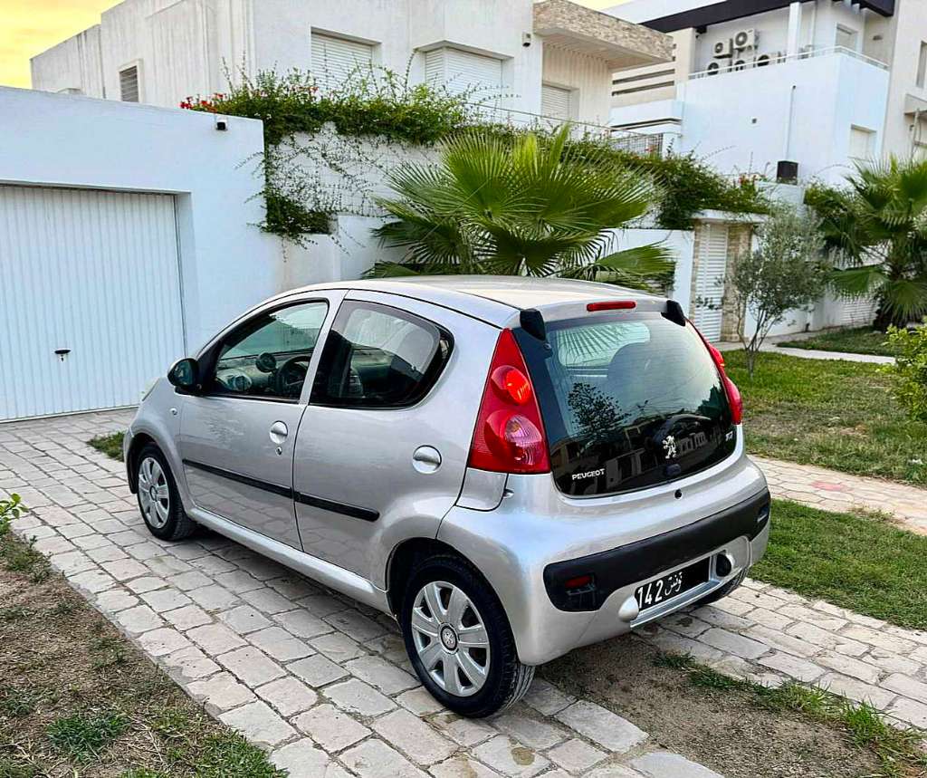 PEUGEOT 107 4 PORTES