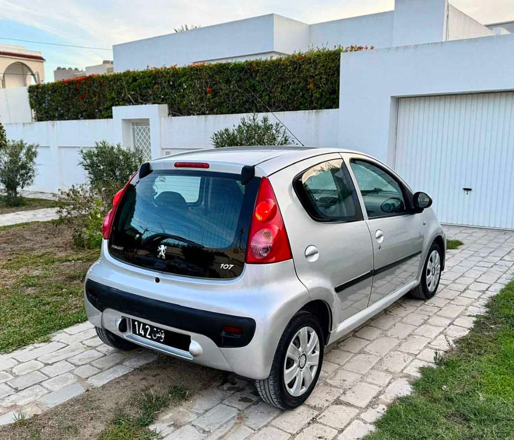 PEUGEOT 107 4 PORTES