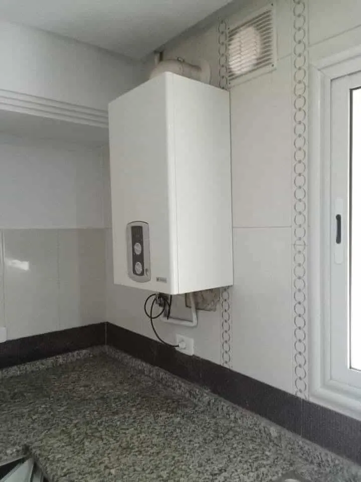 un appartement s+2 au 4éme étage(sans ascenseur) a louer situé a Bardo sur route x