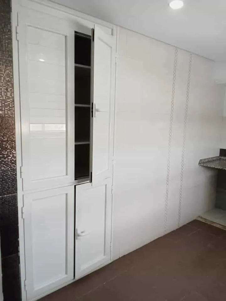 un appartement s+2 au 4éme étage(sans ascenseur) a louer situé a Bardo sur route x
