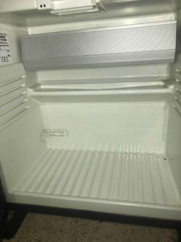 minibar de la marque Dometic très bonne état