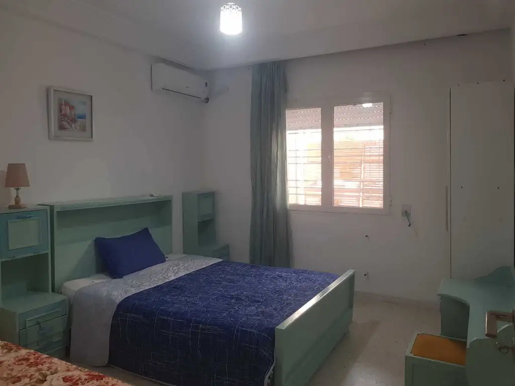 Vente chambre a coucher et salon en bonne etat
