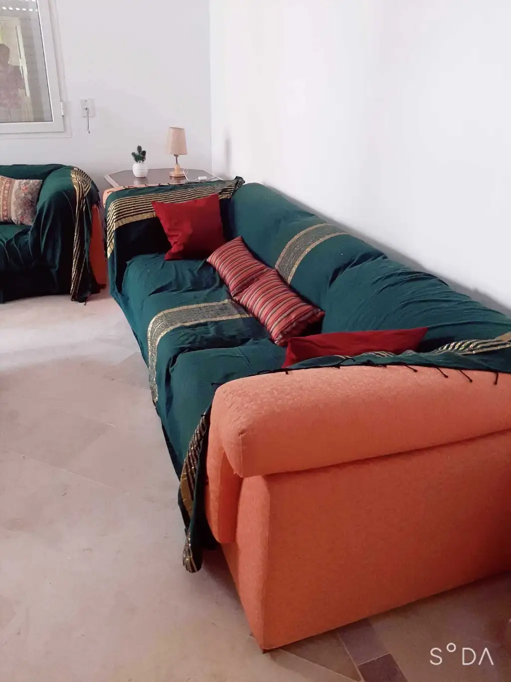 Vente chambre a coucher et salon en bonne etat