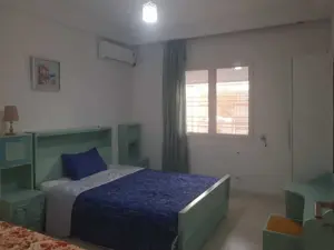 Vente chambre a coucher et salon en bonne etat