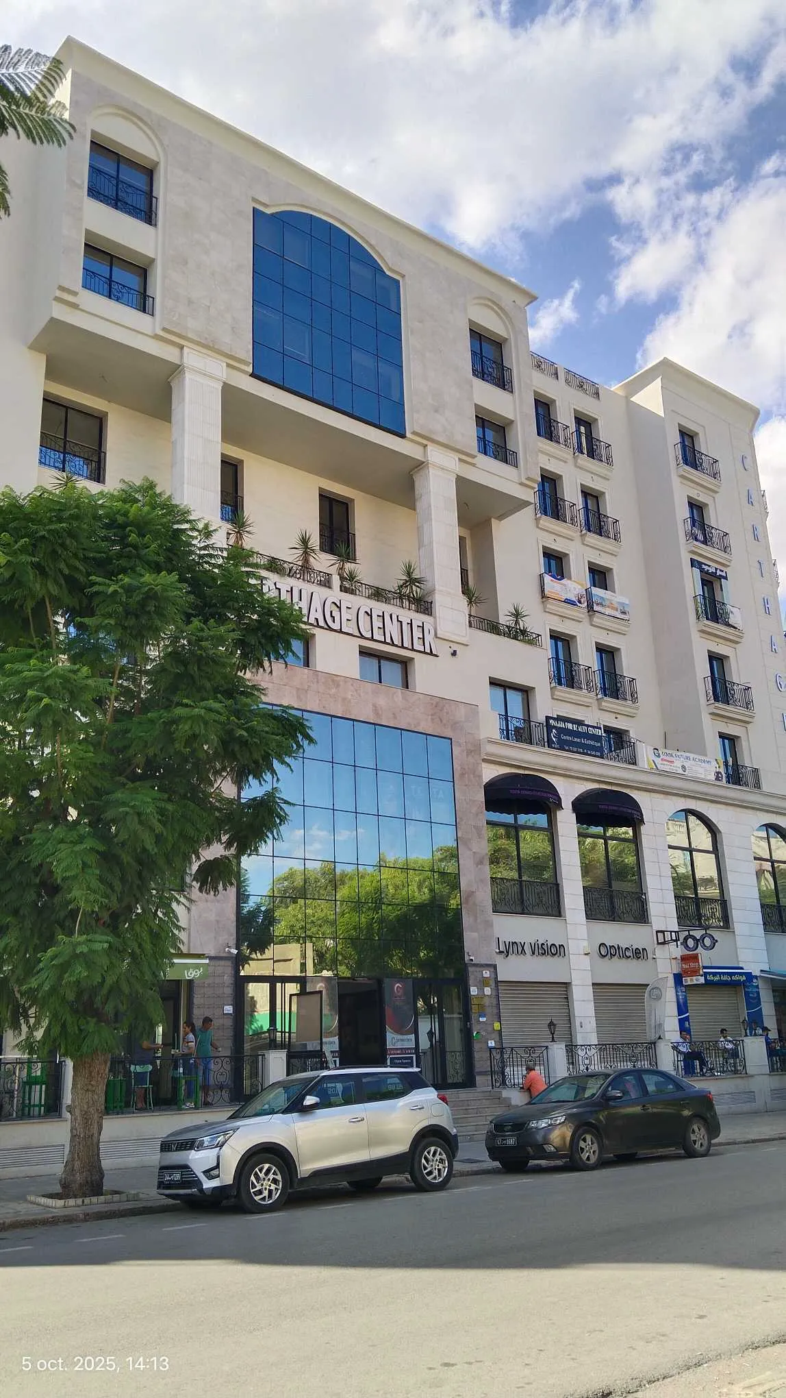 A_VENDRE un Local commercial (Murs)