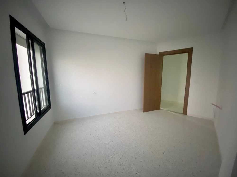 A louer appartement S+2  au deuxième étage avec ascenseur situé hey riad 5