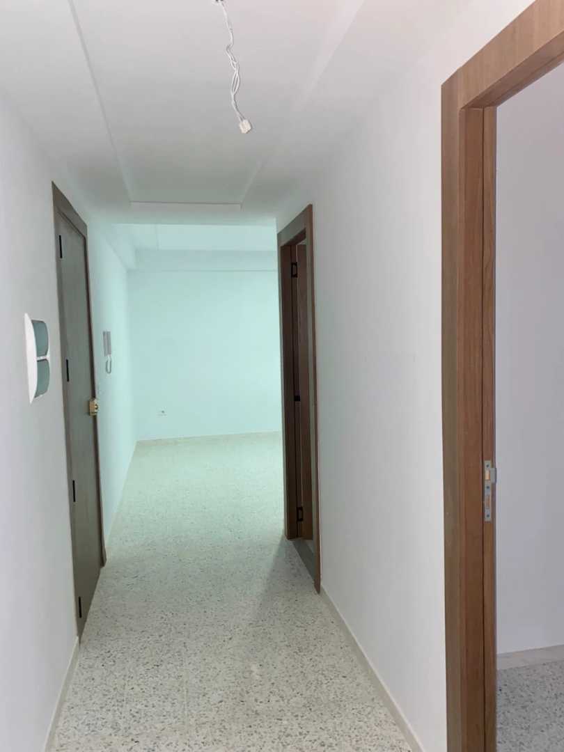 A louer appartement S+2  au deuxième étage avec ascenseur situé hey riad 5