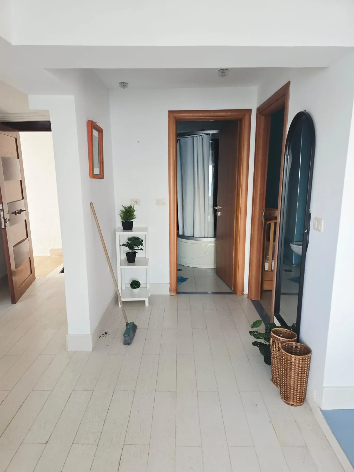 Penthouse s2 Pieds dans l’Eau à chatt mariem 