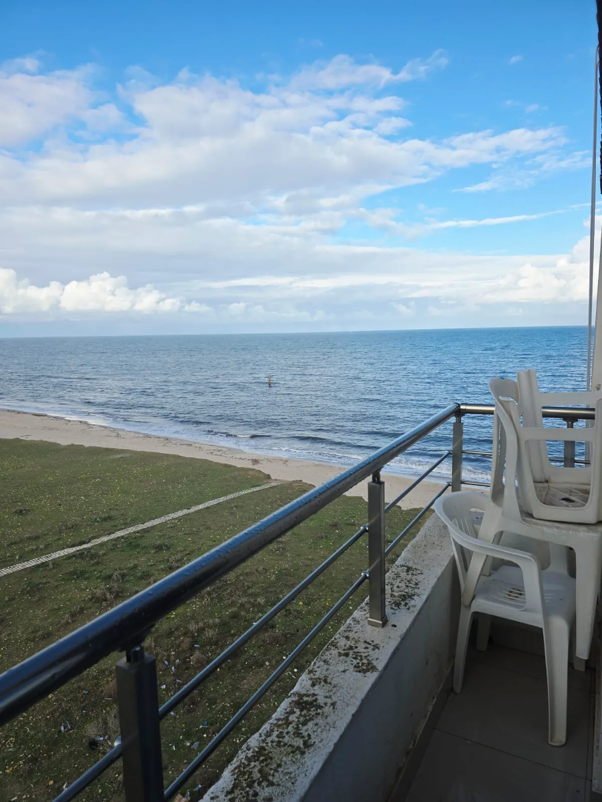 Penthouse s2 Pieds dans l’Eau à chatt mariem 