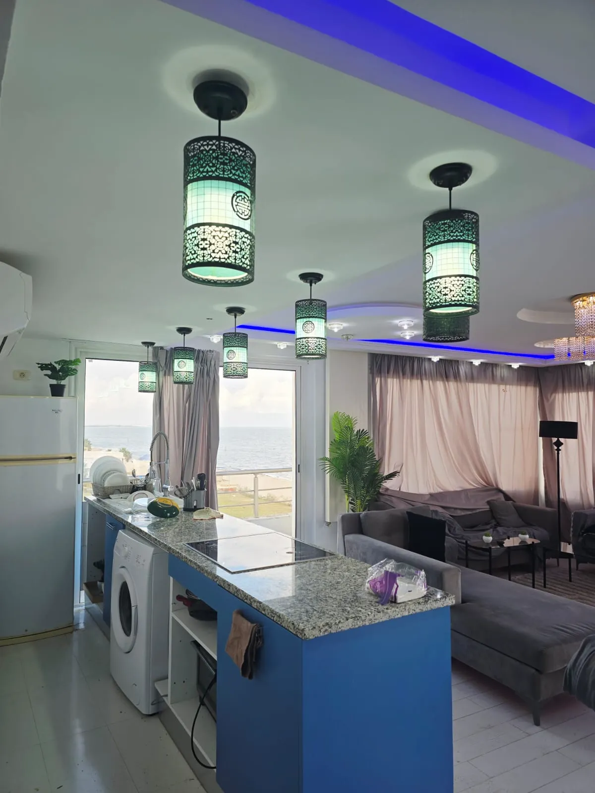 Penthouse s2 Pieds dans l’Eau à chatt mariem 