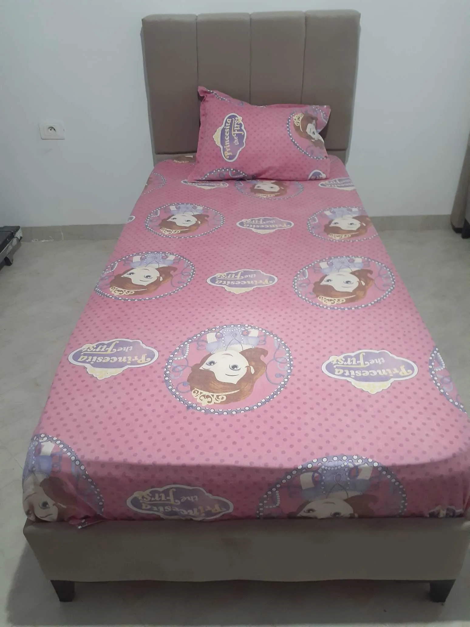    Lit capit avec malla