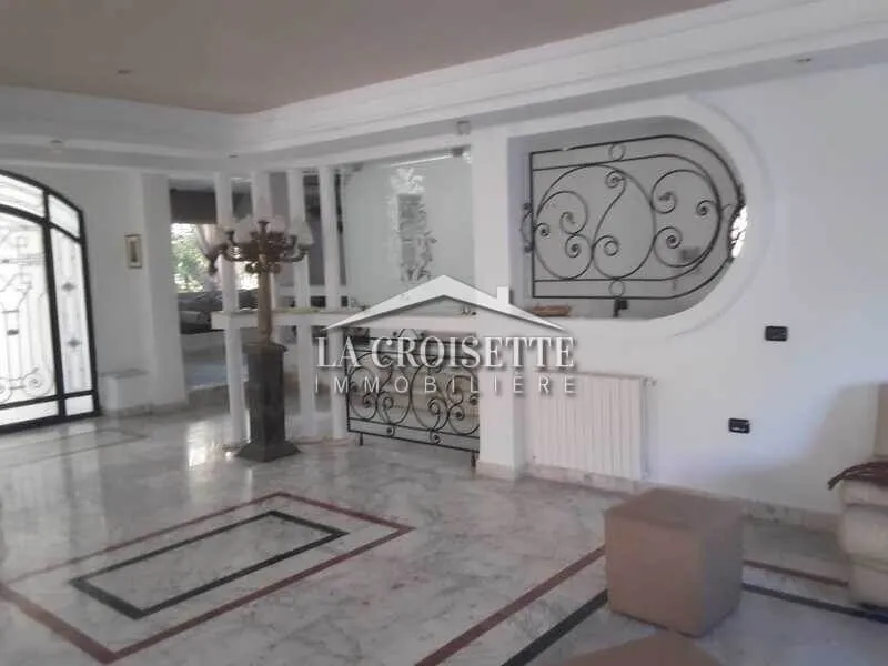 Villa s+6 avec piscine à Carthage MVL0497