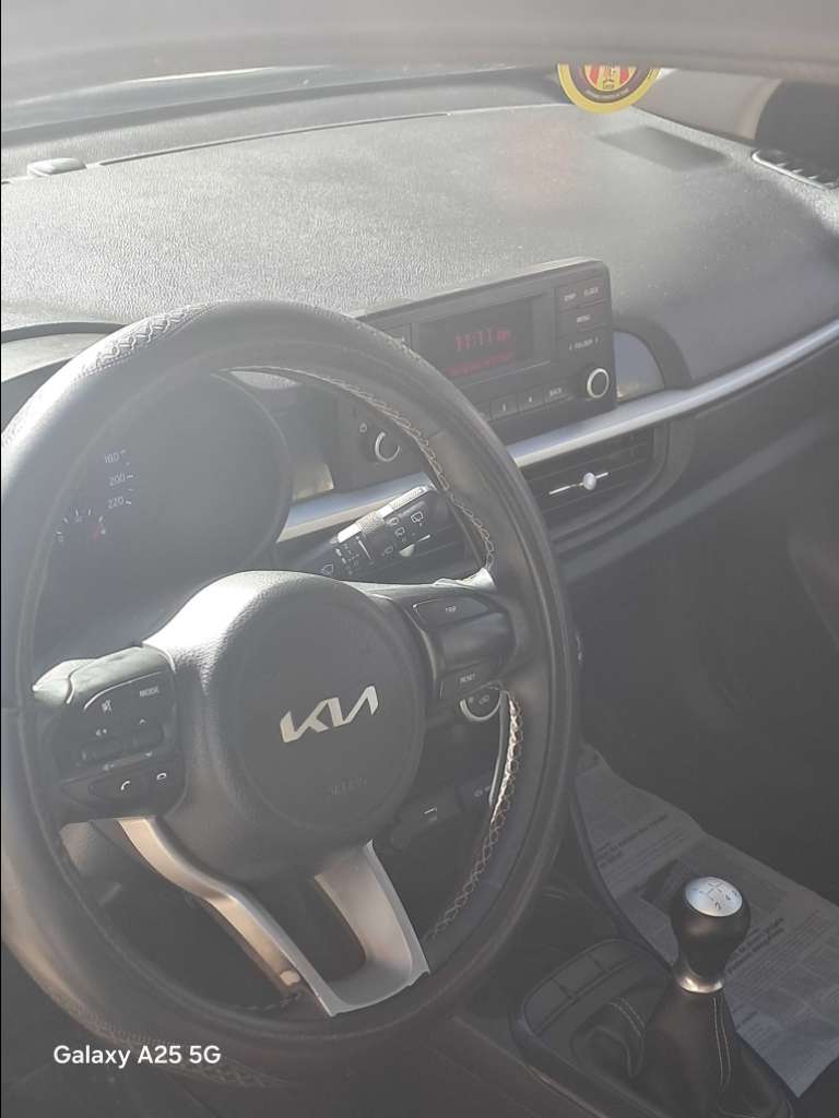  kia picanto.05 chevaux..  État comme neuf.  1