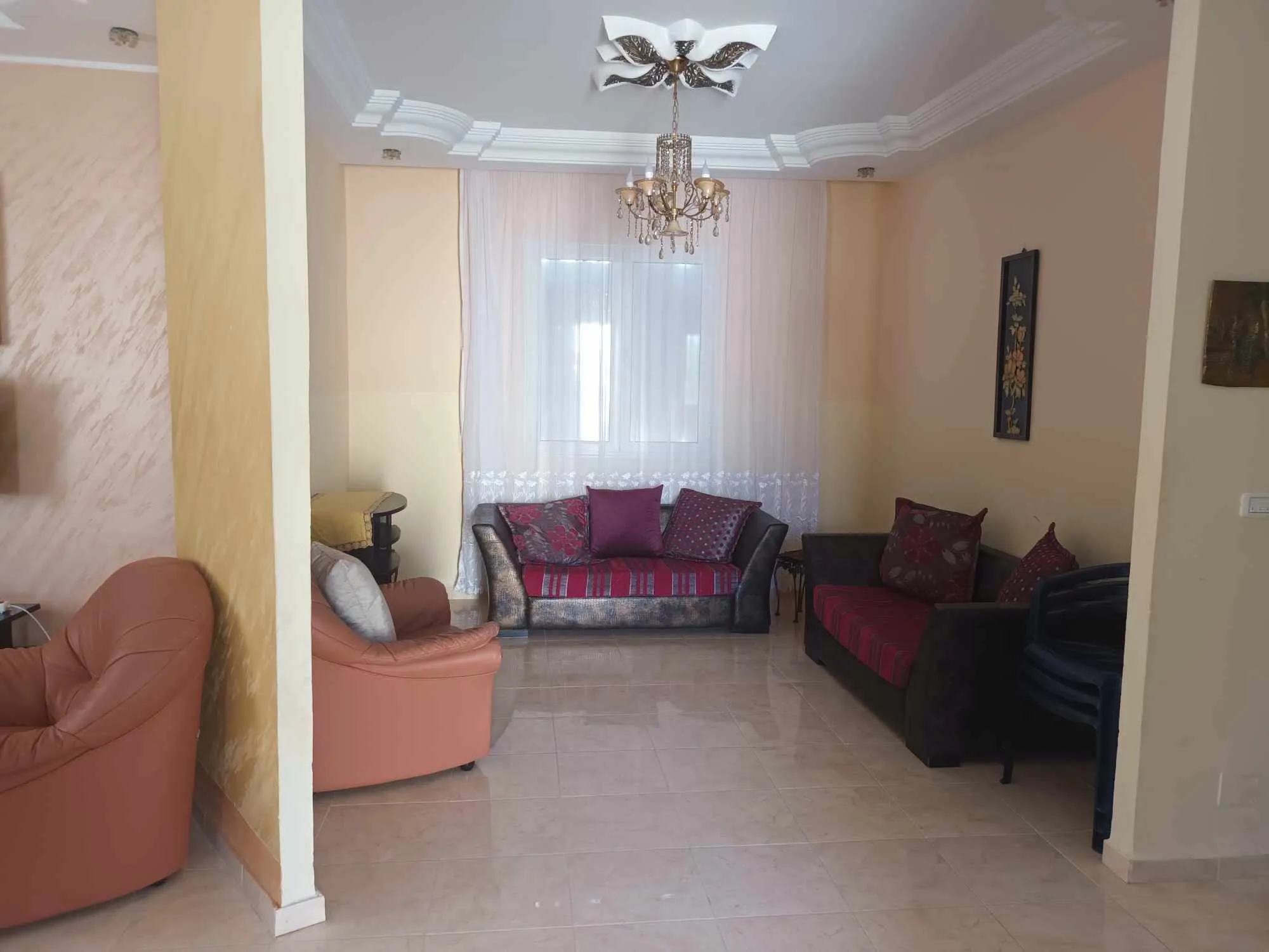 Une magnifique maison pour location de vacances avec un grand jardin à corniche Bizerte