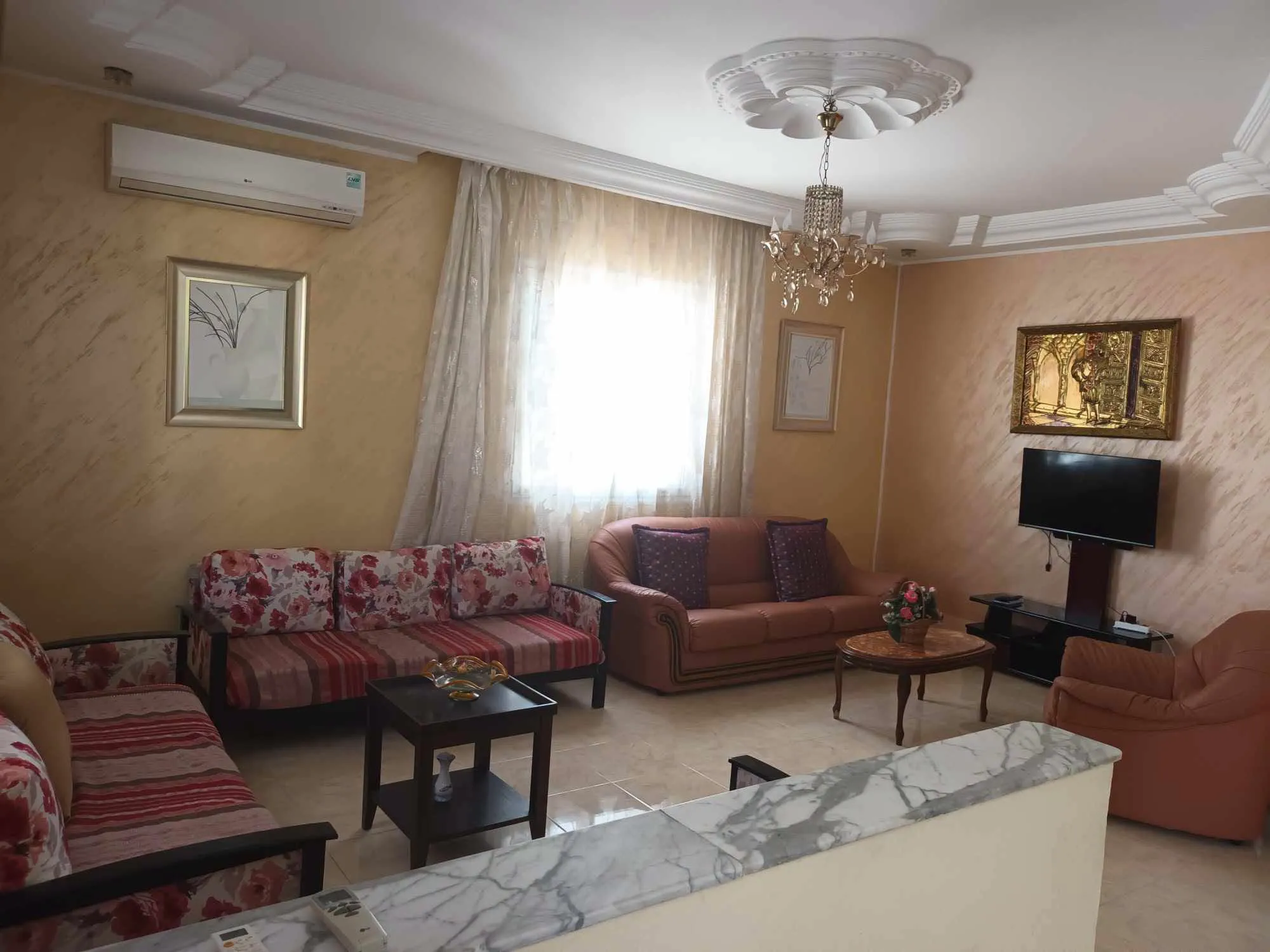 Une magnifique maison pour location de vacances avec un grand jardin à corniche Bizerte