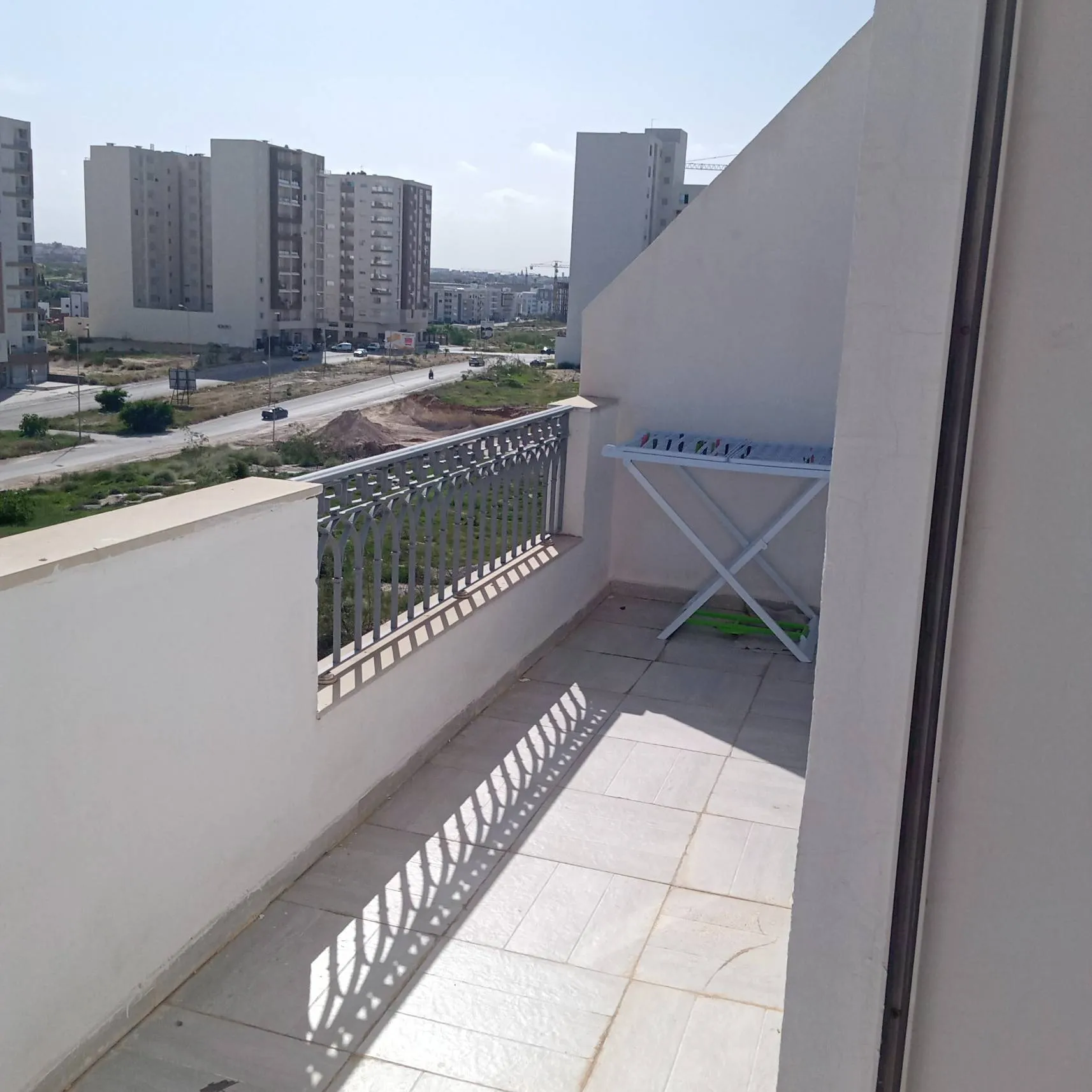 A louer appartement s1 MEUBLE haut standing situé à SAHLOUL 4