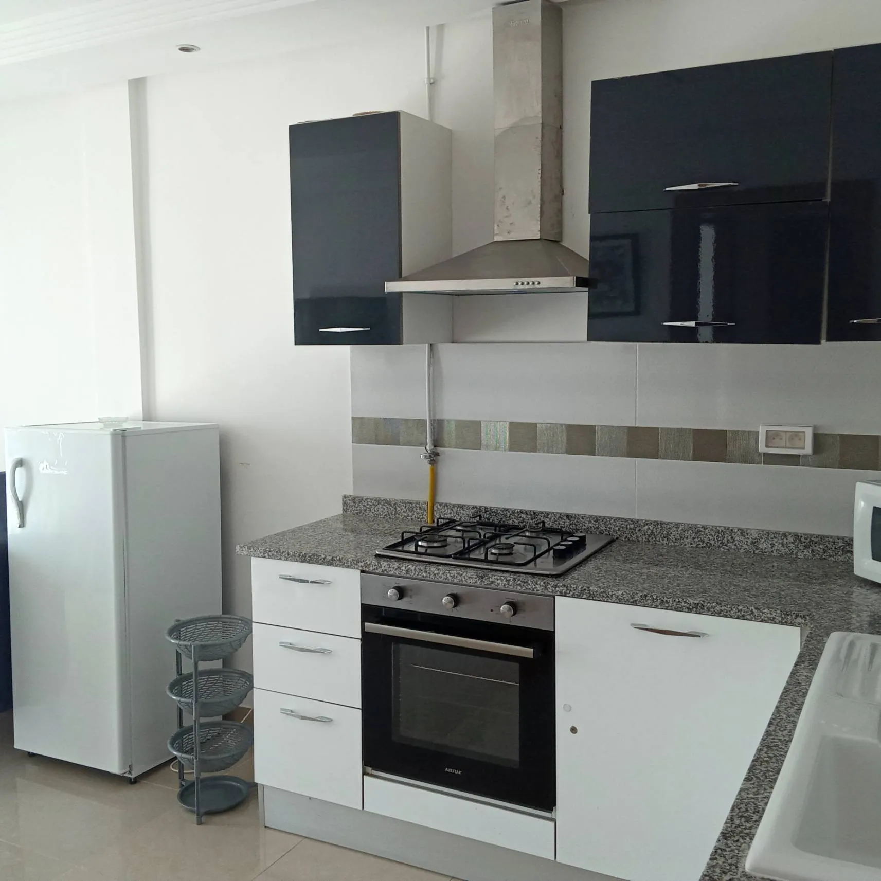 A louer appartement s1 MEUBLE haut standing situé à SAHLOUL 4
