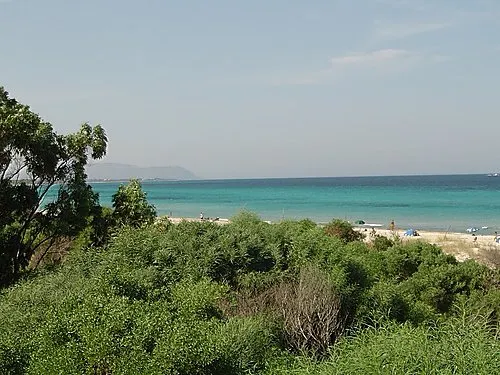terrain avec facade sur mer