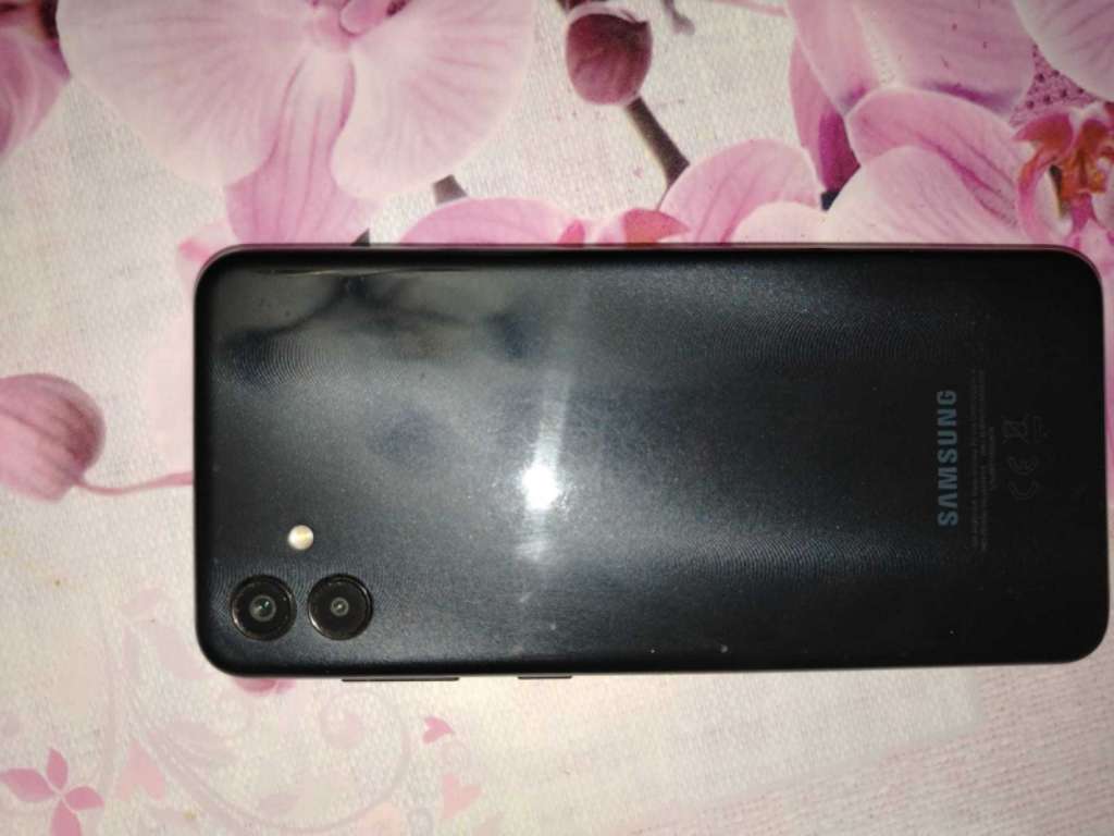 Deux téléphones à vendre à 1,500dt (négociable)