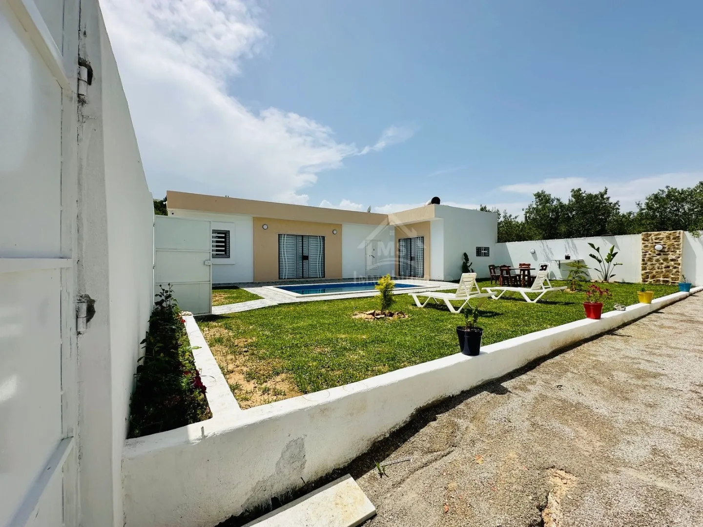 Charmante villa avec piscine à vendre à Hammamet Sud51355351