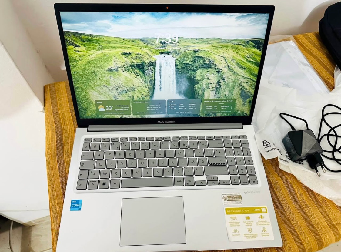 A vendre pc Asus Vivobook 13th generation