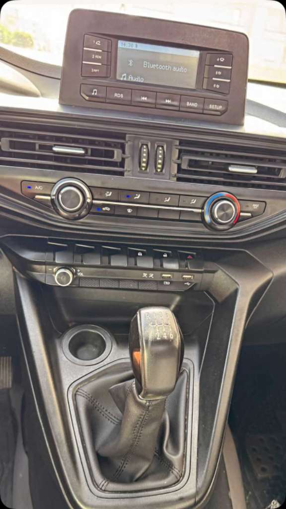 Peugeot Landtrek 2022 khaless