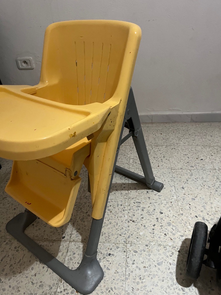 Chaise haute pour bébé 