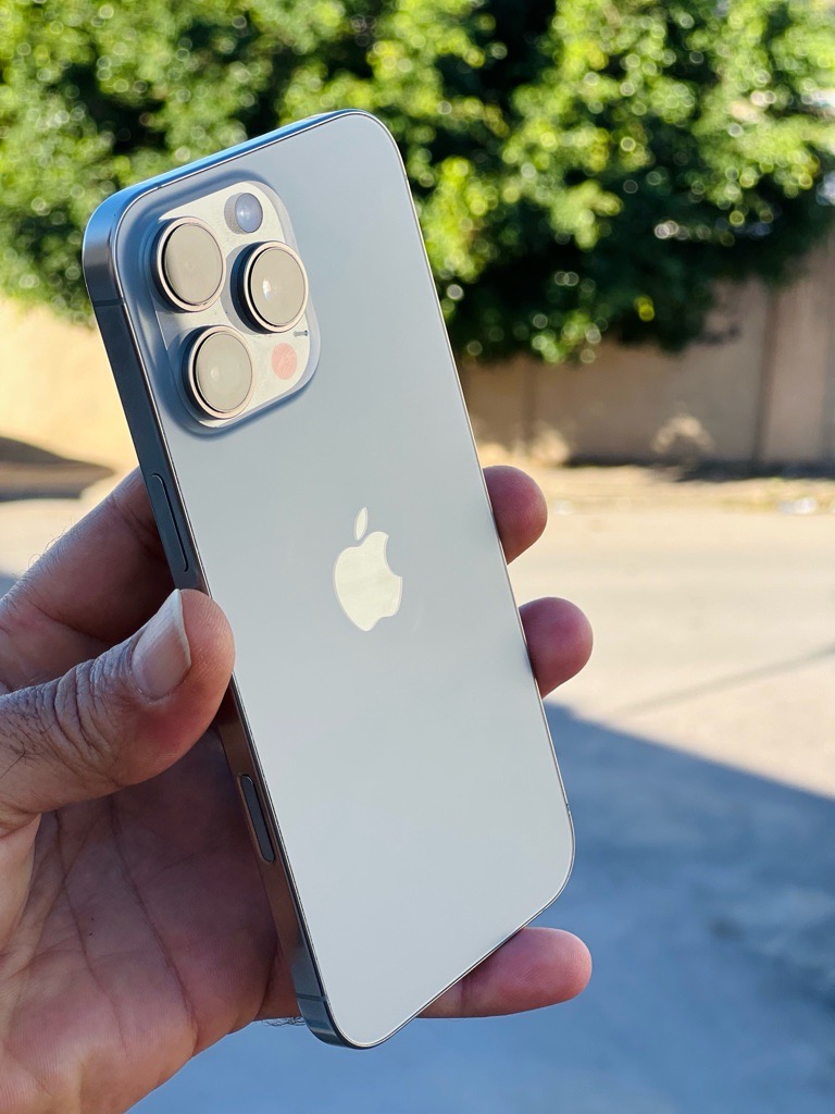 iPhone 16 pro Max đđ©¶256goâ
100% batry â
talifoun bakou