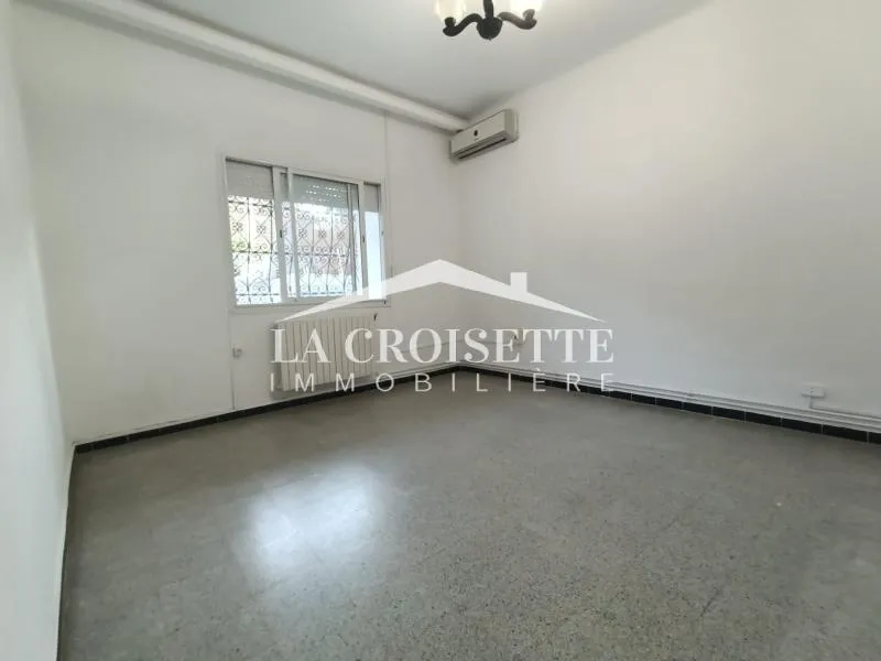 Rez-de-chaussée de villa S+3 à La Marsa MAL2191