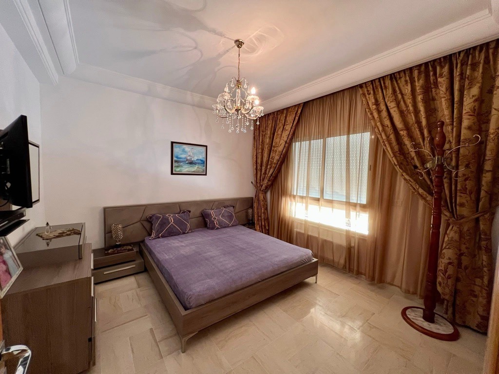 A vendre s+3 rez de chaussée au jardin de carthage