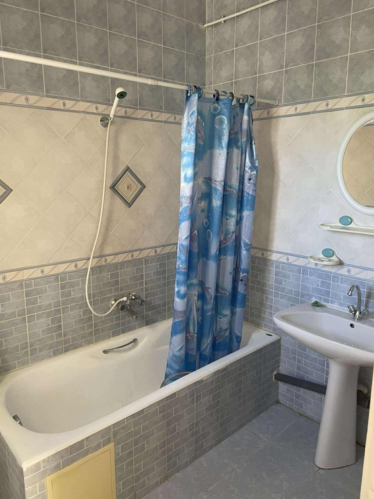 À Louer | Étage de villa S+2 rénové – Oued Elil (Cité Jinene, près du lycée Asad Ibn Fourat)
